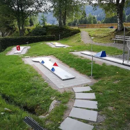 Apartamento B5 Albmatte-fewo Sauna, Hallenbad Aussenbecken Massagen Nebenan